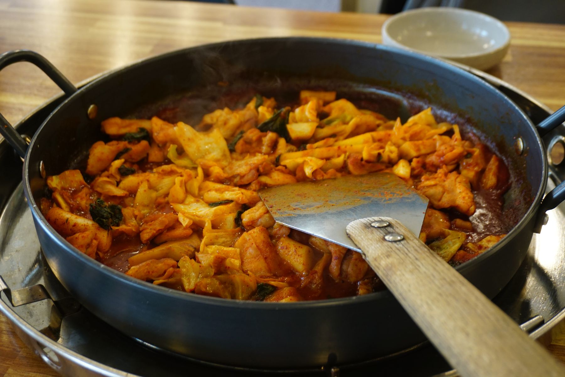 닭갈비 황금레시피: 춘천식 철판 닭갈비 집에서 만드는 법