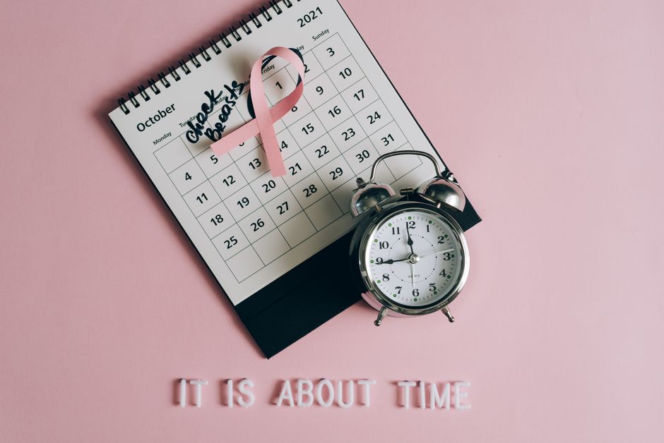 Calendar and clock representing the passage of time and dates